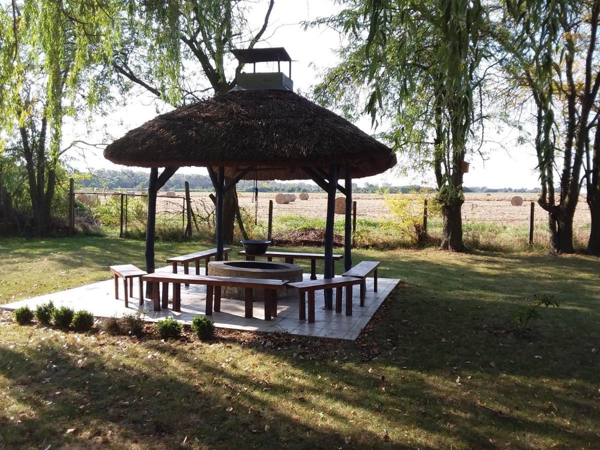 Herberg Tisza Tiszabábolna Kültér fotó